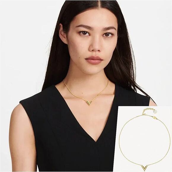 LOUIS VUITTON Essential V Necklace Gold LV Pendant - Picture 1 of 7